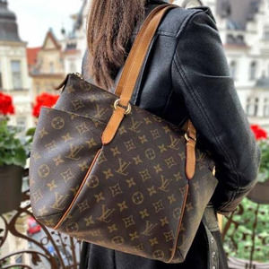 💎✨AUTHENTIC✨💎 LOUIS VUITTON Totally PM monogram tote bag